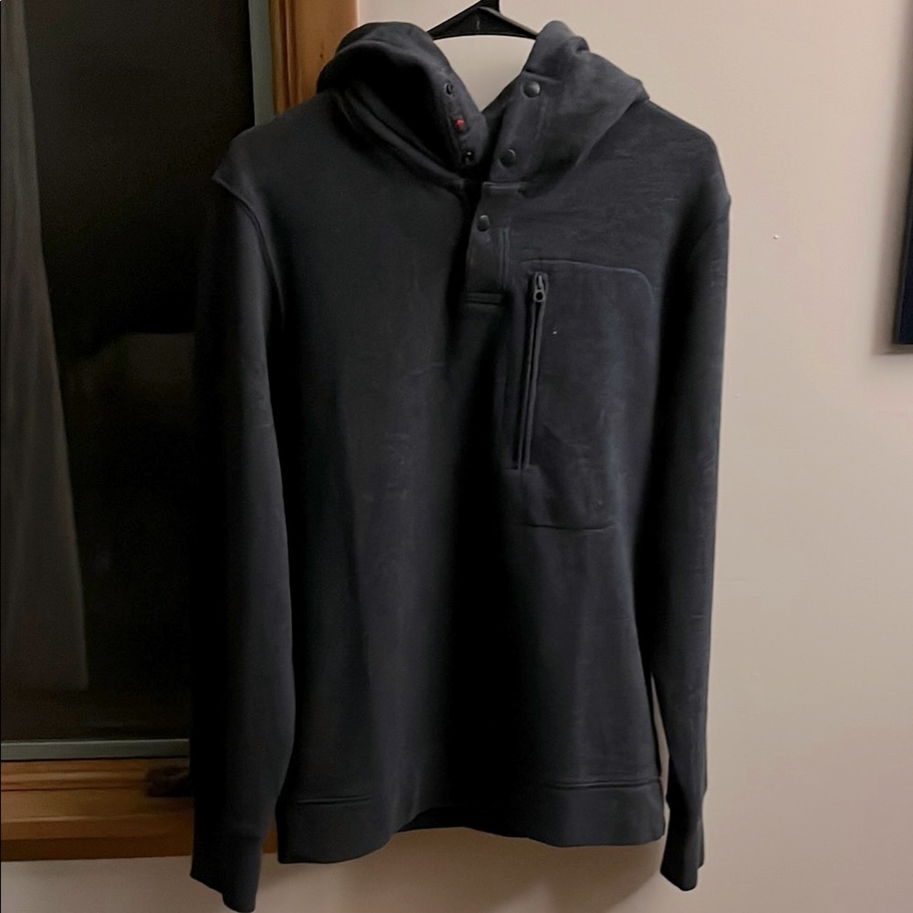 Relwen Surfmesh Hoodie Size Small
Color “Navy Marl”